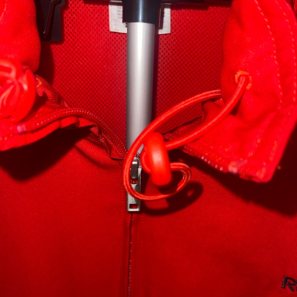 Reebok Men's Vibrant Red Windbreaker - Picture 4 of 9